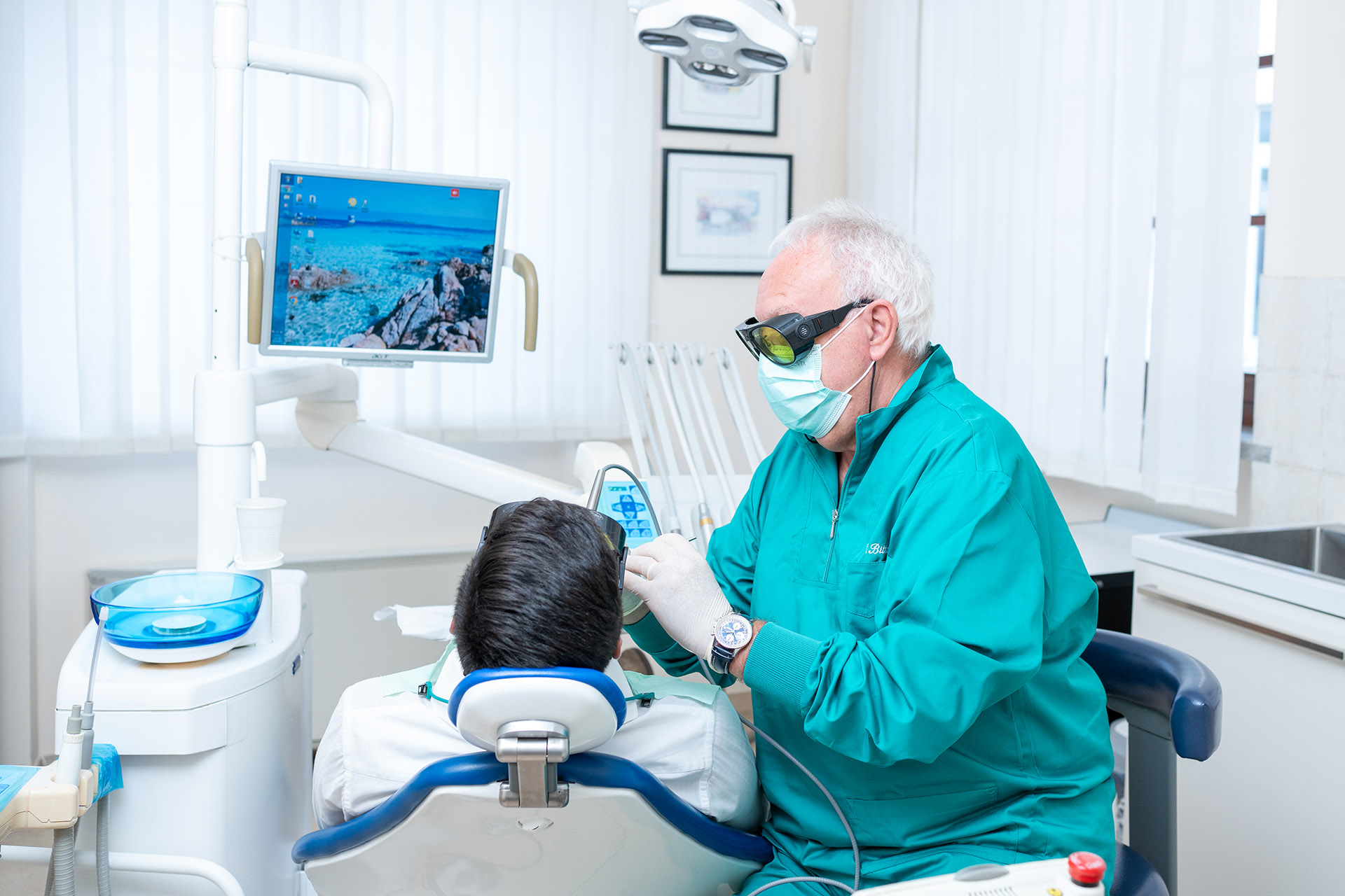 Sbiancamento dentale professionale: percorso allo Studio Bittarello & Cacchione